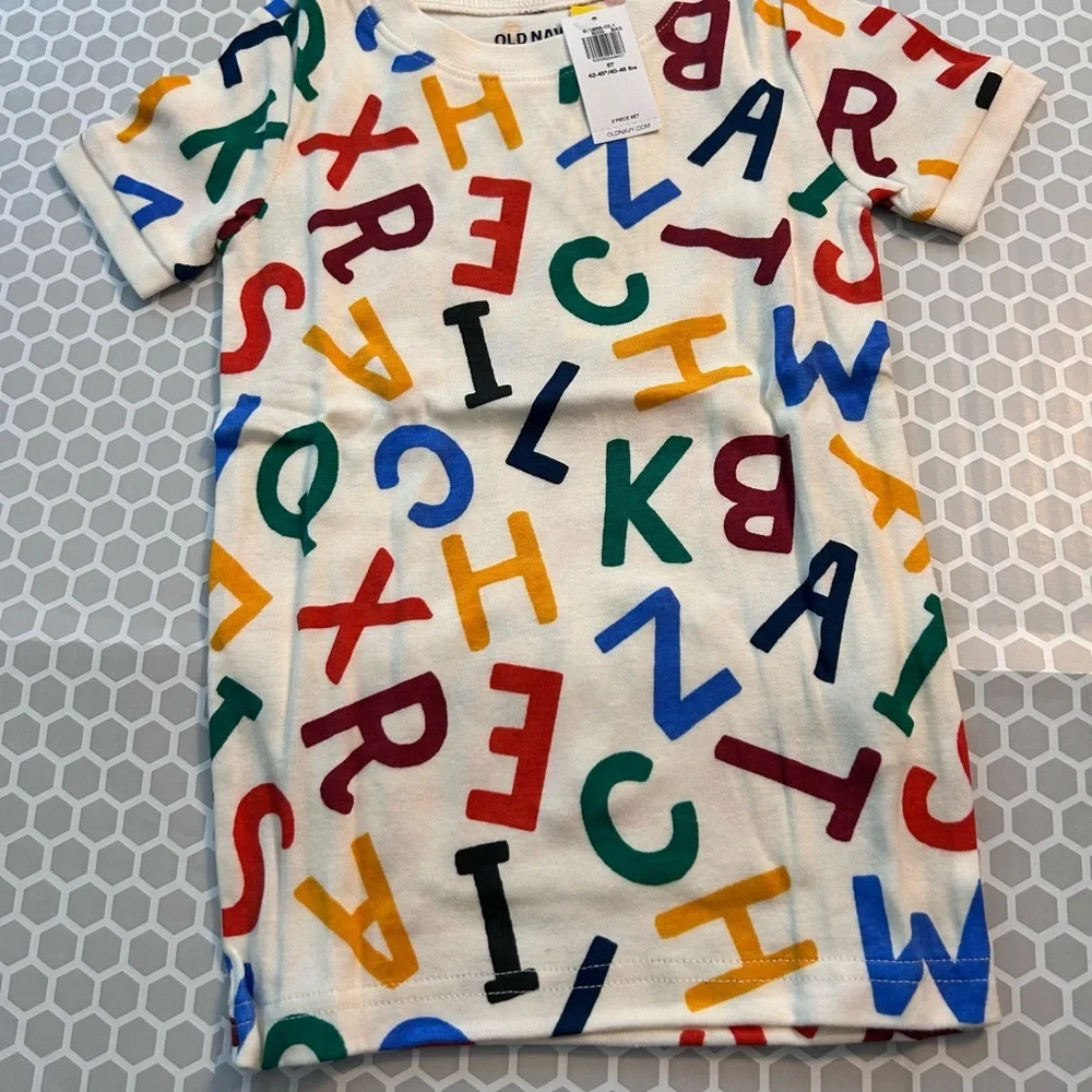 NWT Old Navy Cream ABC Graphic Crewneck Pajama with Multicolor Prints Size 5T